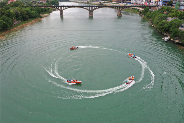 0412（防汛备战）道县：潇水河畔冲锋练舟03.jpg